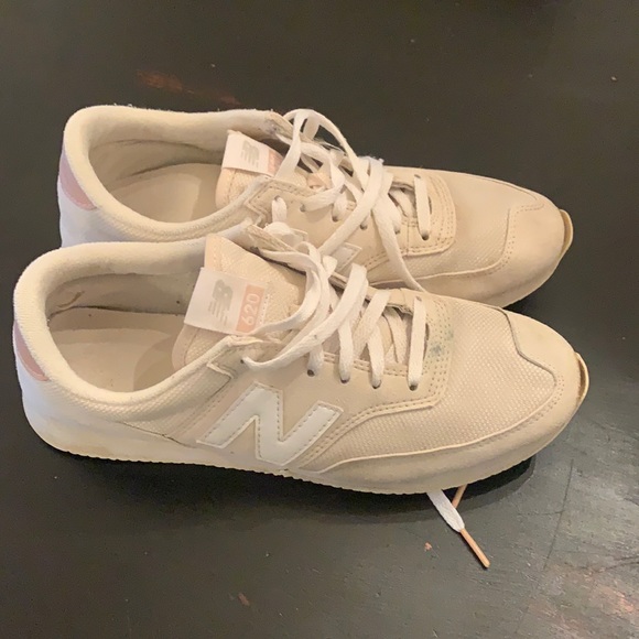 New Balance Shoes - New Balance 620 size 7.5